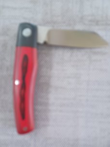 DrT Carbonquartz Whittier..red scales...black bolsters..all Carbonquartz..coa.