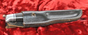 Buck 118 USA Tang Stamp Used With Original Sheath Pinned Pommel 1967-72