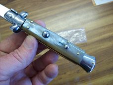 Renzo Beltrame 9 inch Honey Horn Stiletto Bayo Swivel Bolster Brand New