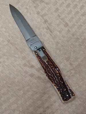 Mikov Stag with pocket clip.
