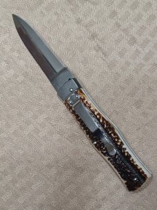 Mikov Stag with pocket clip.
