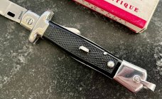 Beautiful Begon Lockback Switchblade Knife, Made In France, With Original Box, Unused 