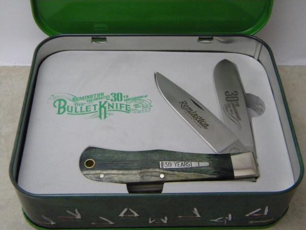 Remington UMC USA R1128 2012 30th Anniv. Wood Bullet Trapper Knife in Tin