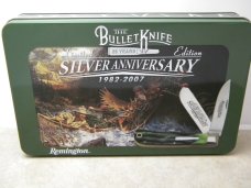 Remington USA R1123 2007 25th Anniv. Bone Silver Bullet Trapper Knife in Tin