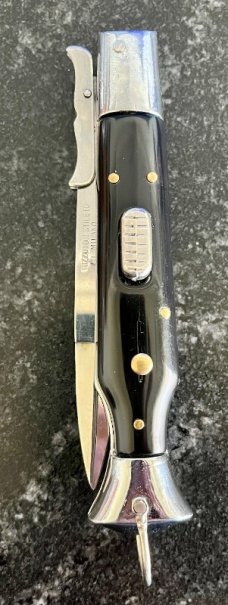 Rare Rizzuto Estileto Milano Wasp Body Mustache Swing Guard Switchblade Knife 