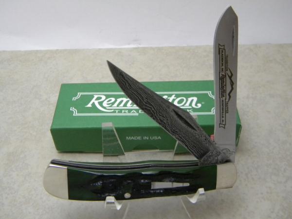Remington USA Huntsville AL Damascus Bone Transition Trapper Knife NIB Remington USA Huntsville AL Damascus Bone Transition Trapper Knife NIB