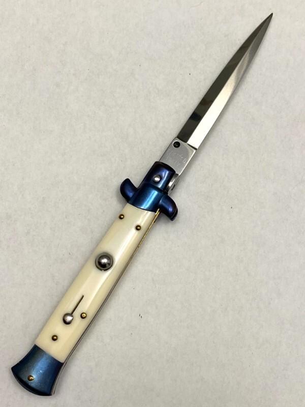 Older Frank B 23cm / 9" Dagger Blade Faux Ivory w/Blue Bolsters Swivel EX Beltrame Older Frank B 23cm / 9" Dagger Blade Faux Ivory w/Blue Bolsters Swivel EX Beltrame