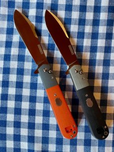 Rosecraft Blades "Castorea" Modern folder with G10 Scales and D2 Spearpoint Blade
