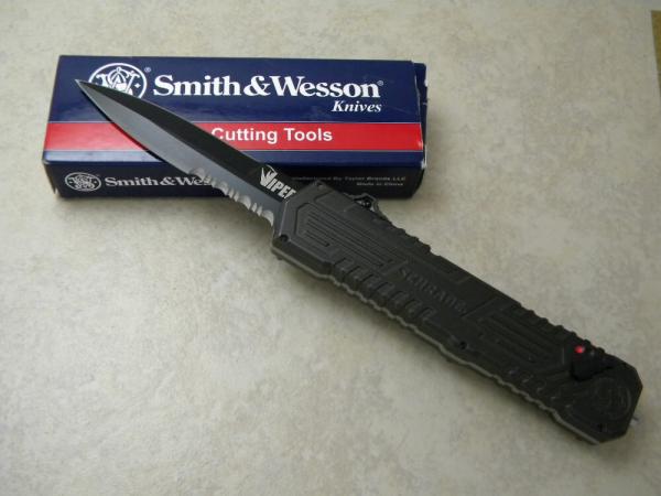 Smith & Wesson Taylor Brands (Schrade) SWFR Out the Front Assisted Folding Knife 