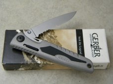 Gerber USA Urban Companion Seek the Legend Lockback Knife NIB