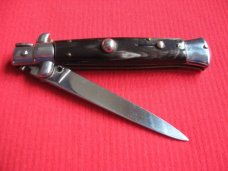 Vintage VIRGINIA Italian STILETTO Horn Switchblade Knife.