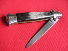 Vintage VIRGINIA Italian STILETTO Horn Switchblade Knife.