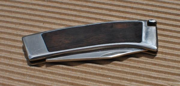 Valor Miami 1970's Ron Lake Design Japan 4 1/2" Closed Loud Walk And Talk Handled Not Used