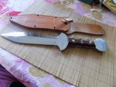 Never used Replica US Gladius Bowie type knife with sheath  