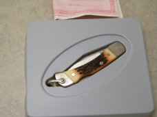 Uncle Henry Schrade LB2 USA Staglon Lit'l Bear Lockback Knife with Bale c.1980's