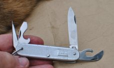 Dutch Army Alox Folder KL81 5 Functions Mint never Used 1981 Closed 3 3/4" Bail