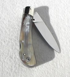 NOS AKC ITALIAN CLASSIC SPEED HUNTER GENUINE BRAZILIAN HORN NICKEL SILVER BOLSTERS 