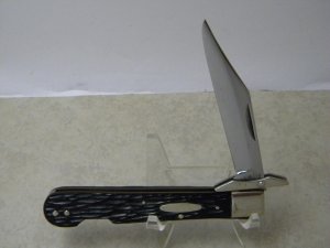 LL Bean Freeport. ME USA Rough Black Folding Guard Lockback Knife
