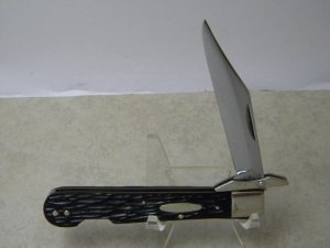 LL Bean Freeport ME USA Rough Black Folding Guard Lockback Knife