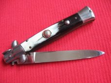 Vintage VIRGINIA Italian STILETTO Horn Switchblade Knife.