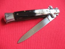 Vintage VIRGINIA Italian STILETTO Horn Switchblade Knife.