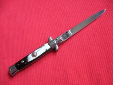 Vintage VIRGINIA Italian STILETTO Horn Switchblade Knife.