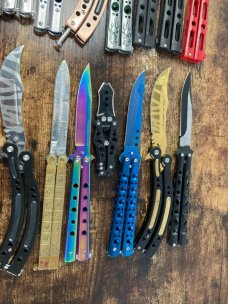 Lot of 20 butterfly balisong Knives