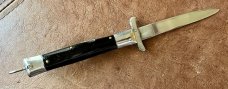 Rare Pre-Rizzuto BULL Tang Stamp Batwing Guards Backlock Switchblade 7.5 Inch Knife