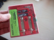 Italian Magic Knife Switchblade Kit Complete with Instructions UNUSED W/Plastic Case