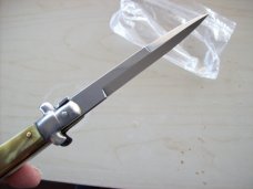Renzo Beltrame 9 inch Honey Horn Stiletto Bayo Swivel Bolster Brand New