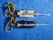 New 3-3/4" Italian wasp body Ivory/Gold Black/Gold Stiletto keychain knife set 