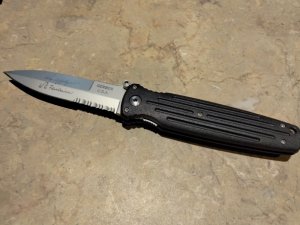 Gerber combat folder Applegate