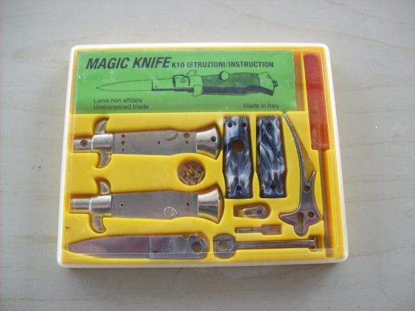 Italian Magic Knife Switchblade Kit Complete with Instructions UNUSED W/Plastic Case