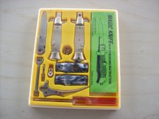 Italian Magic Knife Switchblade Kit Complete with Instructions UNUSED W/Plastic Case