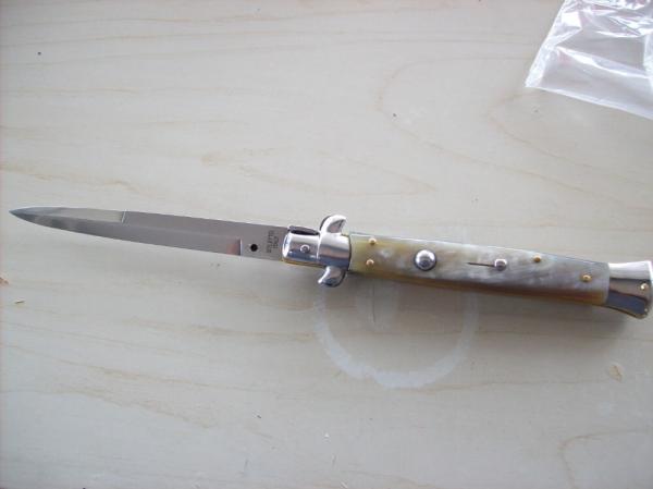 Renzo Beltrame 11" Stiletto Automatic Swivel Bolster Honey Horn Handles Beauty!