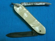VINTAGE KUTMASTER UTICA NY USA EQUAL END LOBSTER PEN FOLDING POCKET  JACK KNIFE KNIVES OLD
