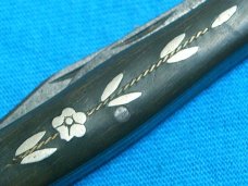 VINTAGE UNITED CUTLERY GERMANY SERPENTINE INLAY FLOWER ART JACK FOLDING POCKET KNIFE KNIVES OLD