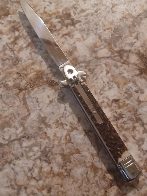 9" AKC Stag Leverletto Plus by Bill DeShivs 9" AKC Stag Leverletto Plus by Bill DeShivs
