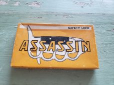 Japanese Valor "Assassin" - Vintage 80's "Knuckle Duster" Lockback NIB