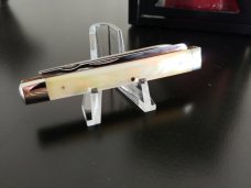 QUEEN GOLD LIP M. O. P DOCTOR KNIFE 