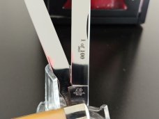 QUEEN GOLD LIP M. O. P DOCTOR KNIFE 