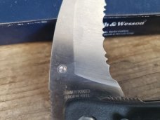 Smith and Wesson Cuttin' Horse CH004 - Serrated Hawkbill - 1990's Discontinued NOS