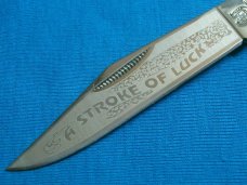 ROUGH RIDER BONE GREEN STOCKMAN RR1057 STROKE OF LUCK HORSESHOE FOLDING POCKET KNIFE KNIVES MIB BOX