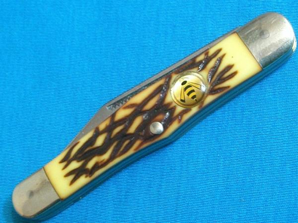 CAMILLUS NEW YORK USA YELL O JAKET YELLOW JACKET SWELL CENTER STOCKMAN FOLDING POCKET KNIFE KNIVES CAMILLUS NEW YORK USA YELL O JAKET YELLOW JACKET SWELL CENTER STOCKMAN FOLDING POCKET KNIFE KNIVES