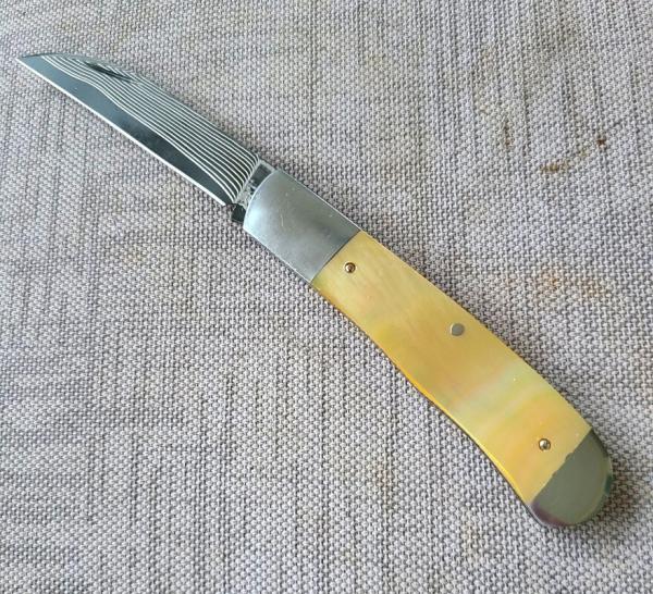Jeff Pearce Gold lip and GoMai Wharncliffe Trapper...31 layer stainless Blade...4" closed..coa.pouch Jeff Pearce Gold lip and GoMai Wharncliffe Trapper...31 layer stainless Blade...4" closed..coa.pouch