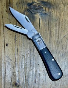 Taylor's Eye Witness 2-Bladed Classic Barlow with Clip/Pen Blades and Black Resin sclaes