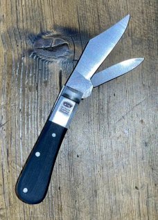 Taylor's Eye Witness 2-Bladed Classic Barlow with Clip/Pen Blades and Black Resin sclaes