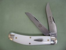 GREAT EASTERN 888222 BAYOU TRAPPER YETI IVORY ACRYLIC