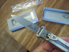 Hubertus Knife Shellpuller Patronenzieher Large Size 11 White Bone UNUSED NIB.