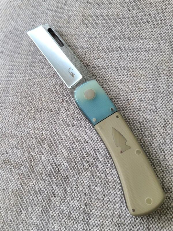 K'roo Chunky Frank...N690..3.75 closed..Jade and Desert Sand G10...Coa...Custom Leather Pocket slip K'roo Chunky Frank...N690..3.75 closed..Jade and Desert Sand G10...Coa...Custom Leather Pocket slip